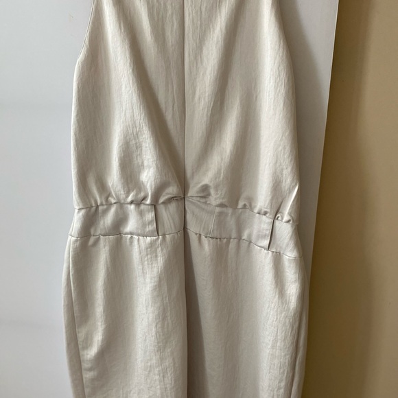 🫶Gorgeous Chico’s Casual All Lined Dress in Silk Like Fabric. 🫶 - Picture 12 of 16